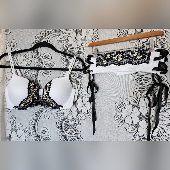 Victoria's Secret Other - Victoria's Secret - White and Black Very Sexy Bra and Hip Corset set - (36D/M-L)